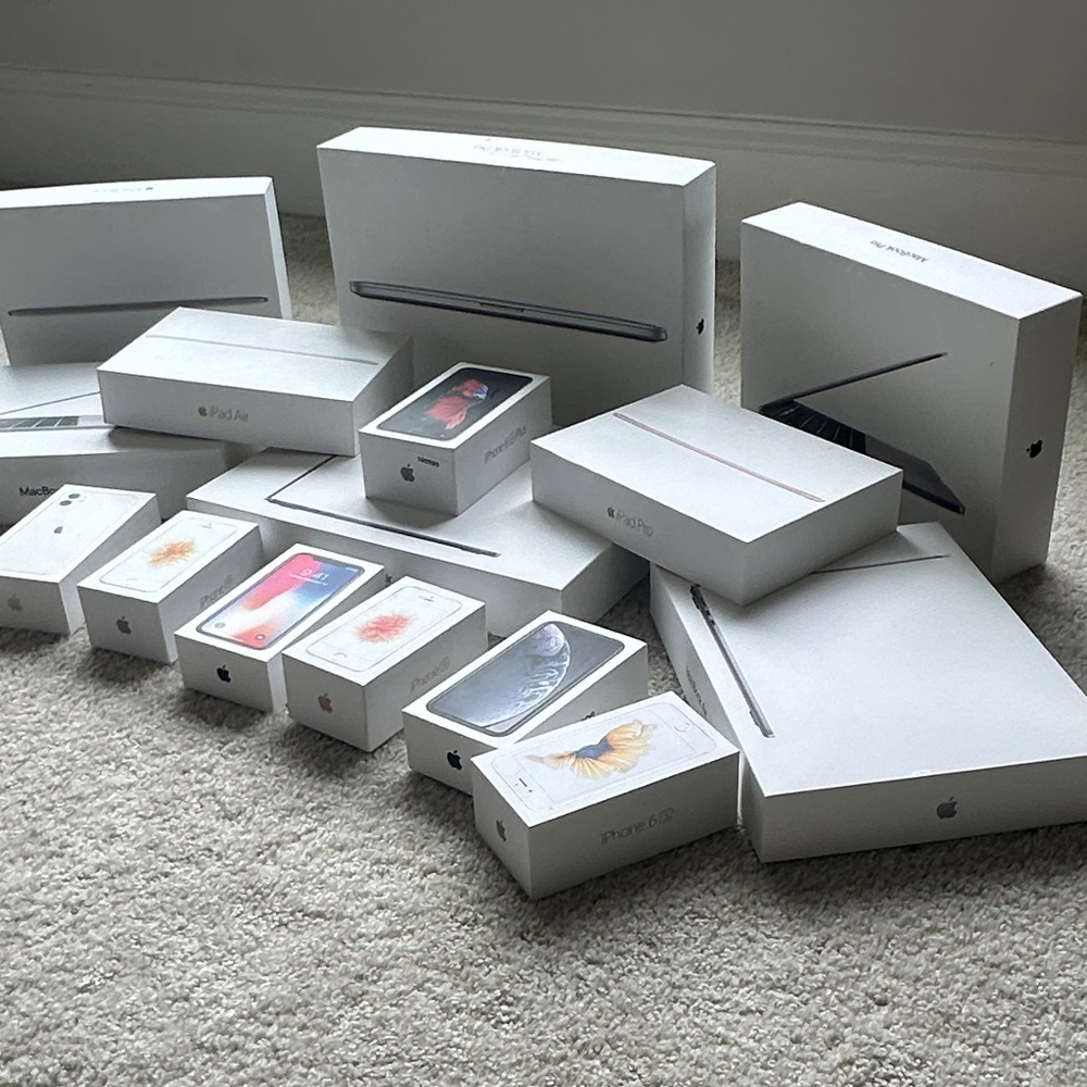 Apple Device Packaging Set in White